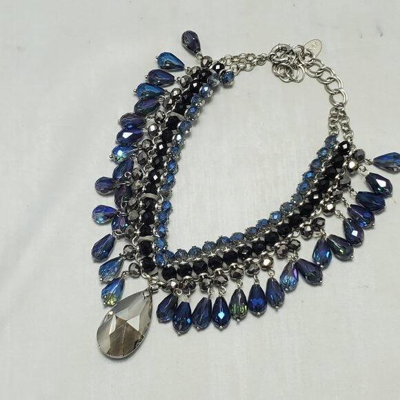 Ali Khan glamour collar statement necklace in faceted marquis crystals - Picture 5 of 7